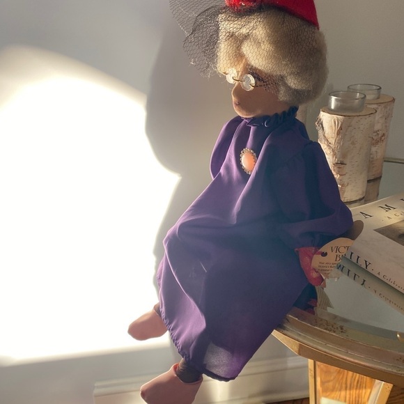♥️RED HAT SOCIETY Victoria’s Button Handmade Doll Red Purple - Picture 5 of 8